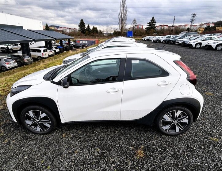 Toyota Aygo Hatchback 1,5 l 85 kw