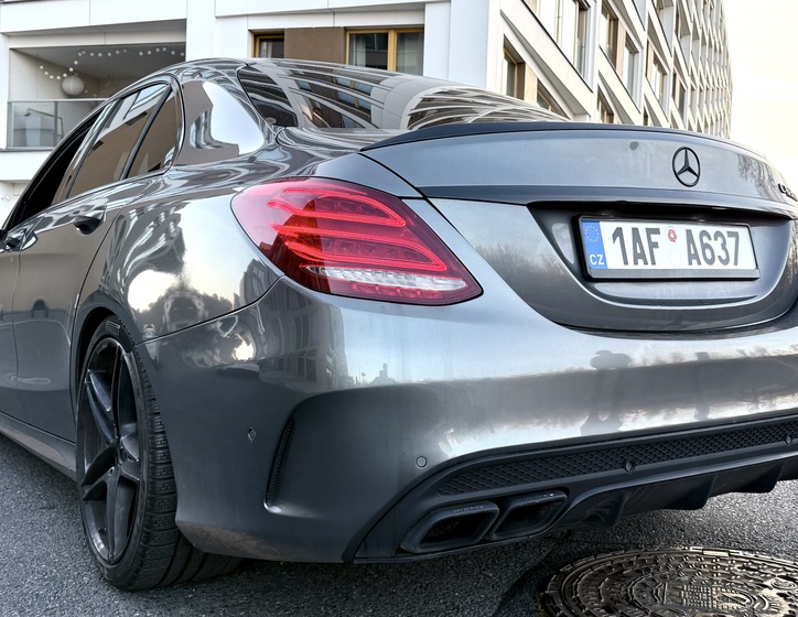 Mercedes-Benz Třídy C 8