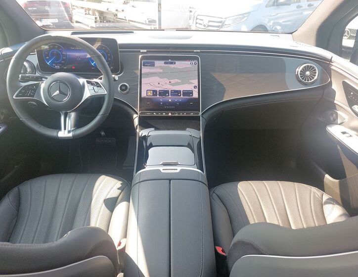 Mercedes-Benz EQE 17