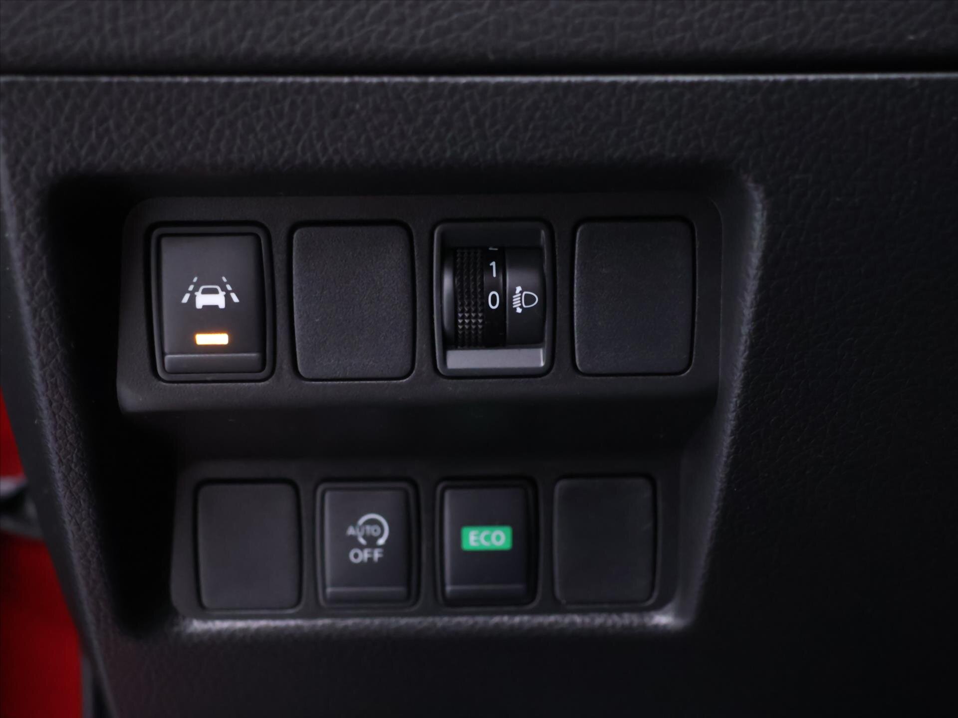 Nissan Qashqai SUV / Terénní 1,3 l 117 kw