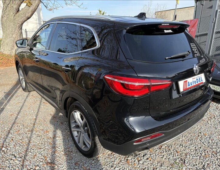 MG HS SUV 1,5 l 119 kw
