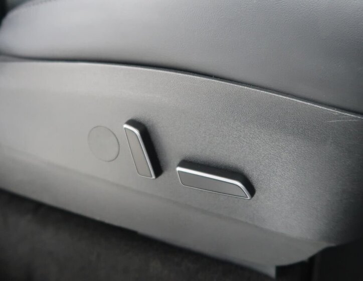 Tesla Model Y SUV 0,0 378 kw