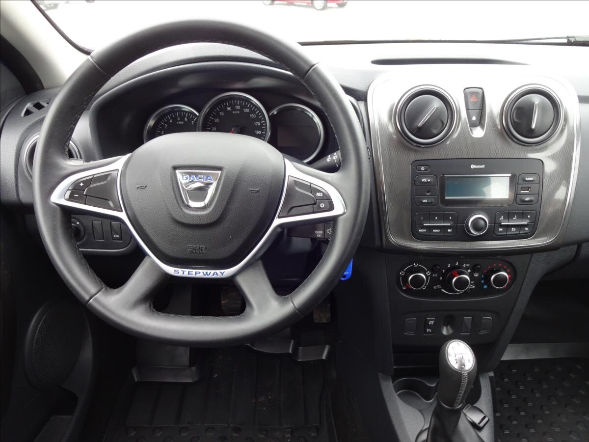 Dacia Sandero Hatchback 898,0 66 kw