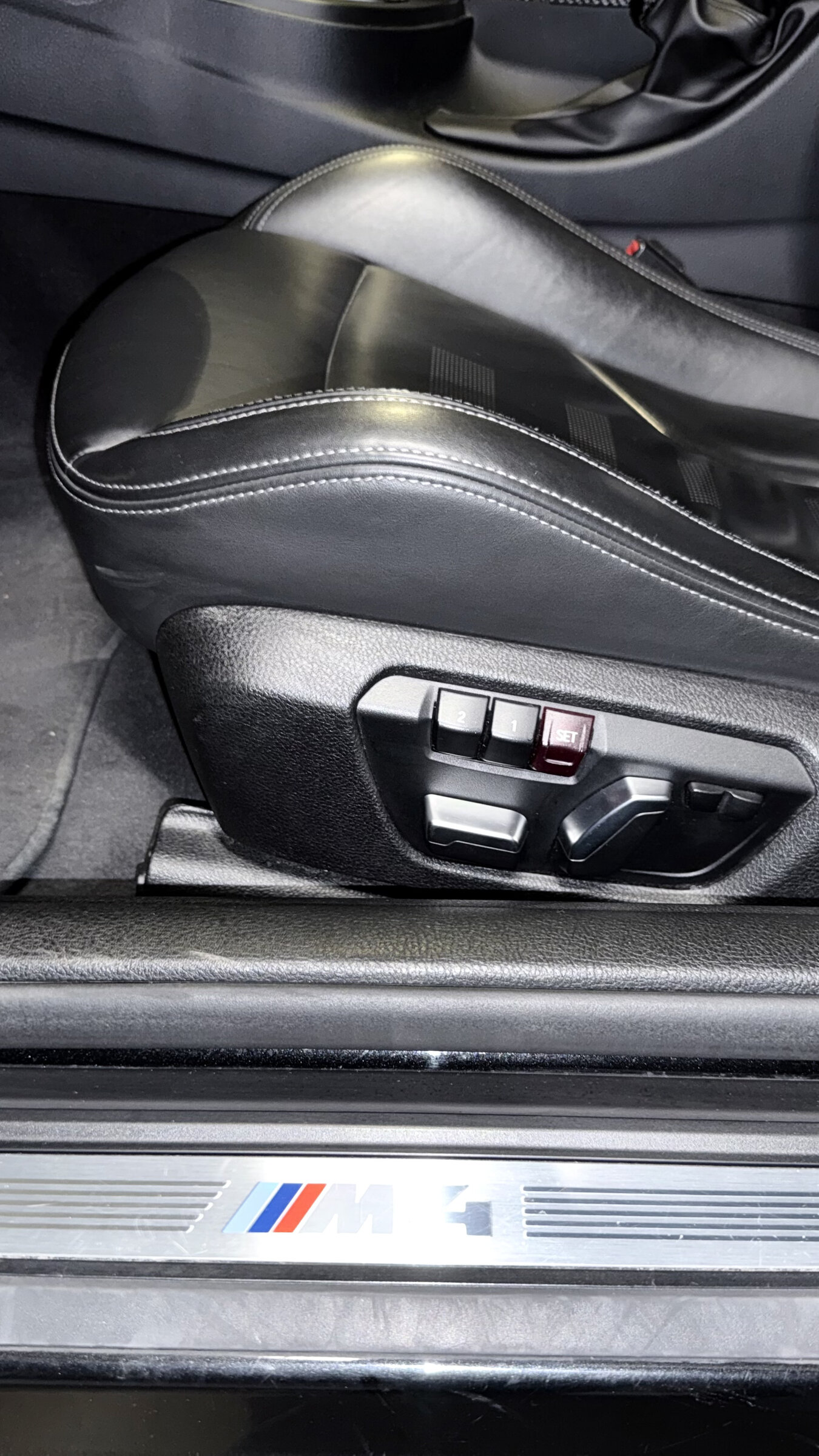 BMW M4 Kupé 3,0 l 331 kw