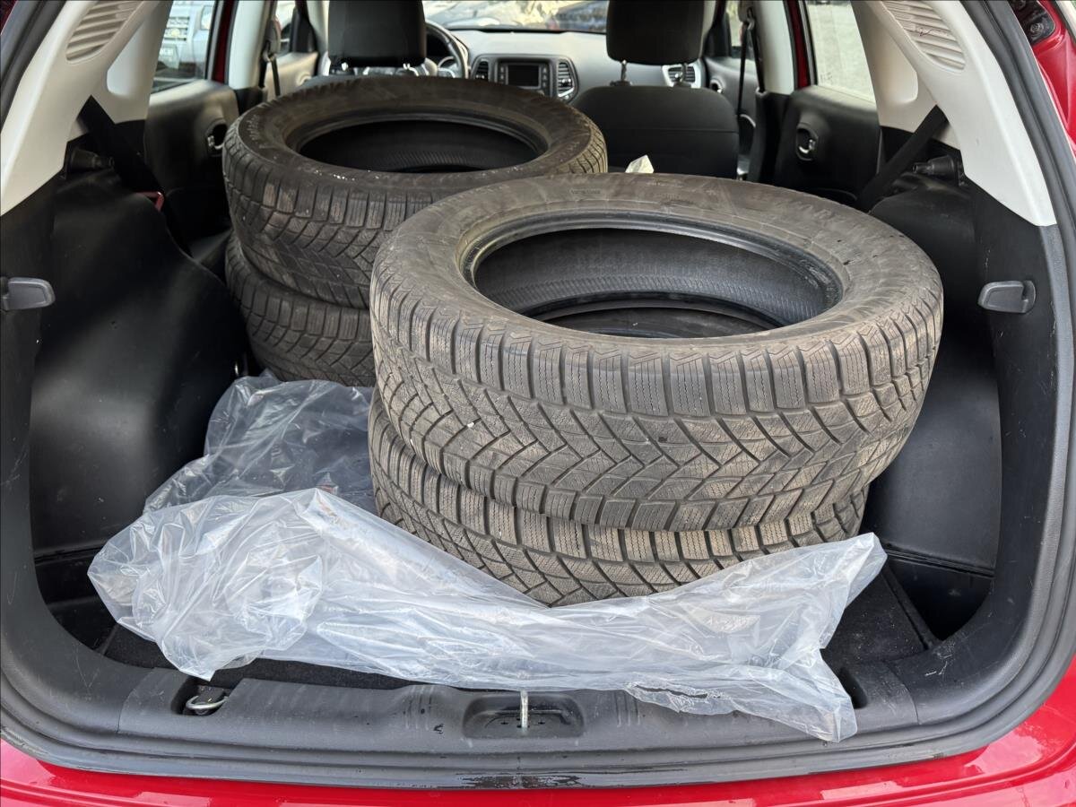 Jeep Compass SUV / Terénní 1,4 l 103 kw