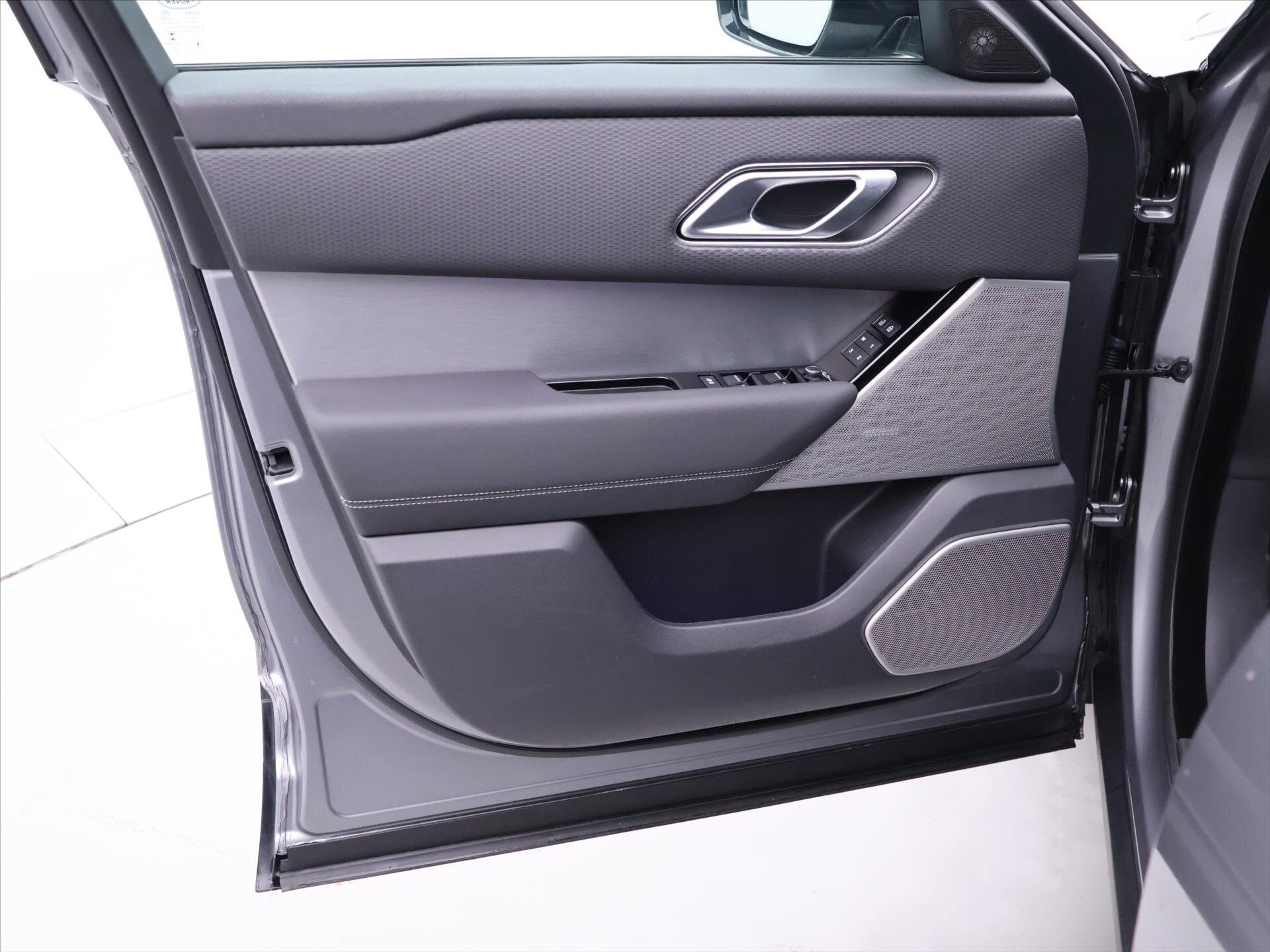 Land Rover Range Rover Velar SUV / Terénní 3,0 l 221 kw