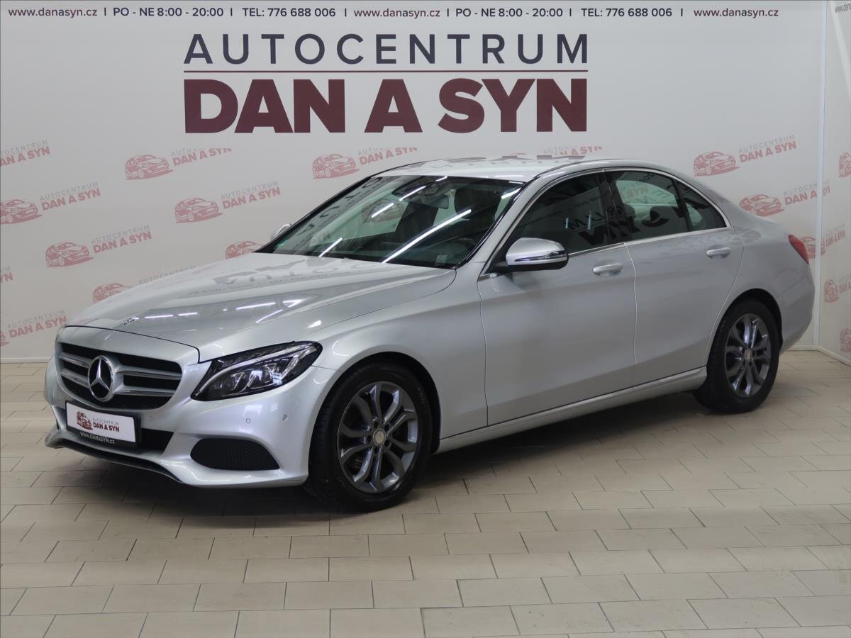 Mercedes-Benz Třídy C Sedan / Limuzína 2,1 l 125 kw