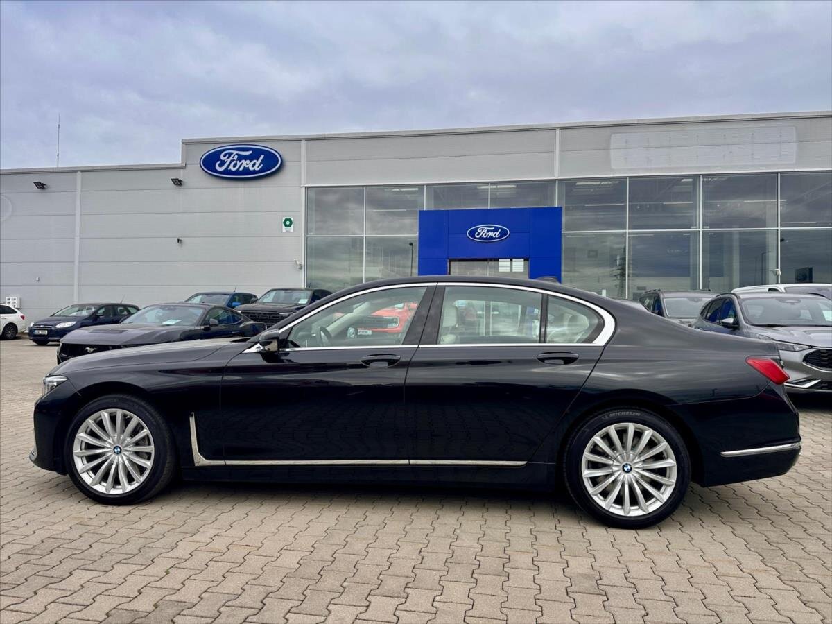 BMW Řada 7 Ostatní 4,4 l 390 kw