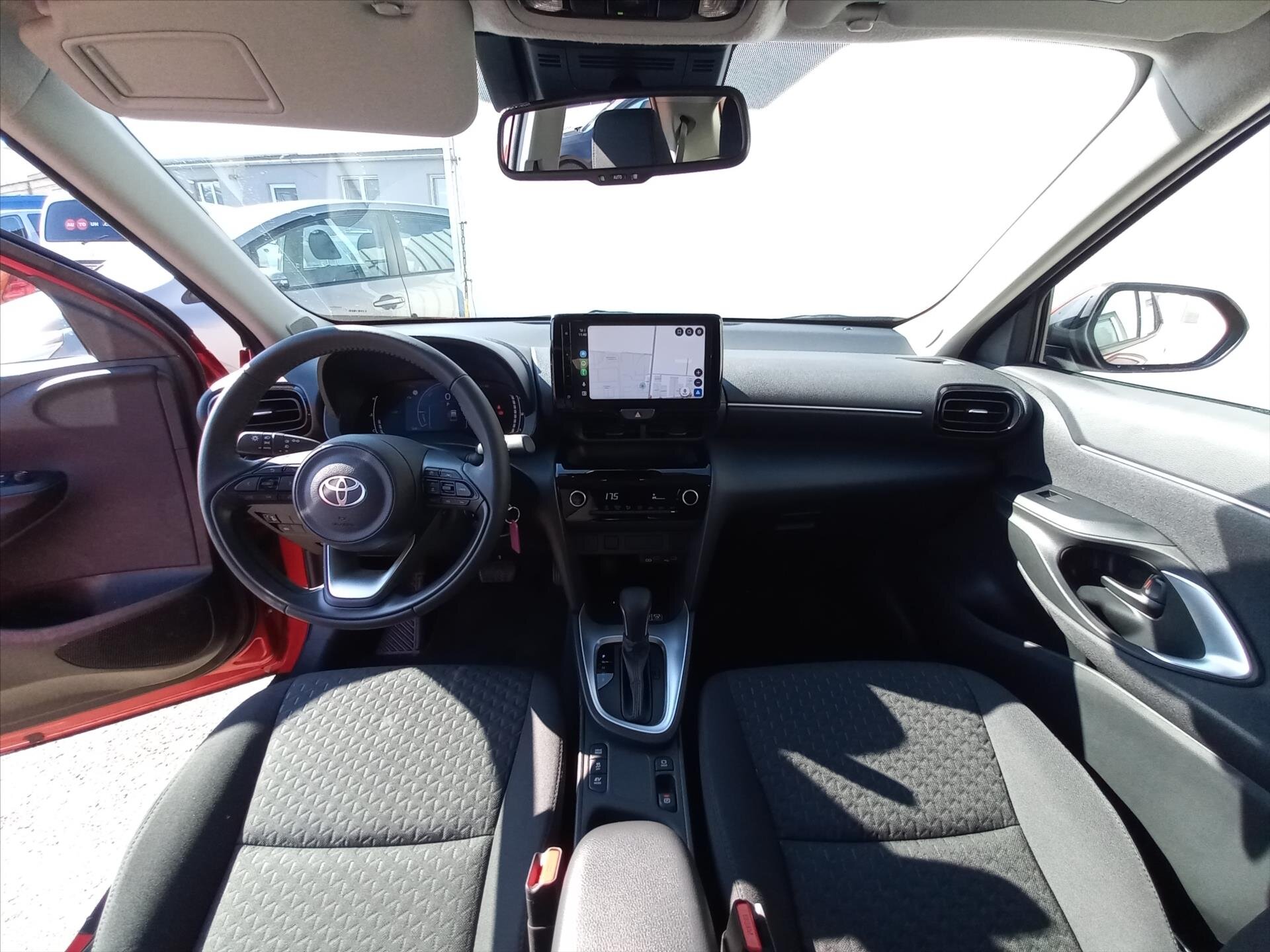 Toyota Yaris Cross CUV / Crossover 1,5 l 68 kw