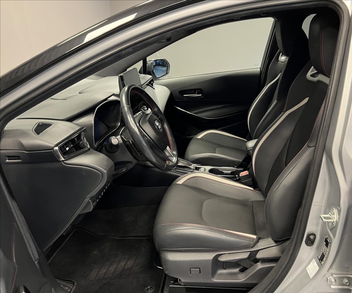 Toyota Corolla Kombi 2,0 l 112 kw