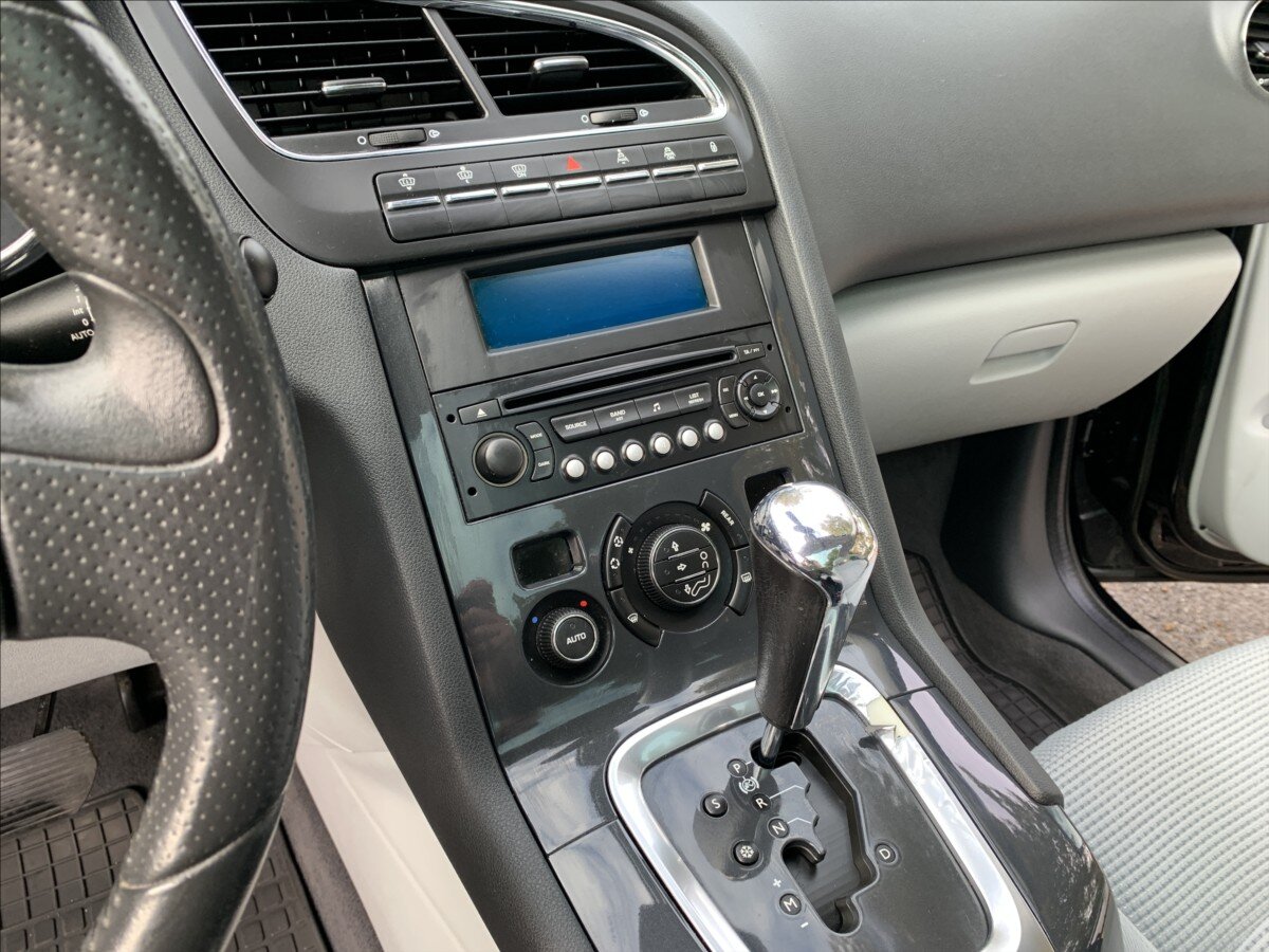 Peugeot 5008 MPV 2,0 l 120 kw