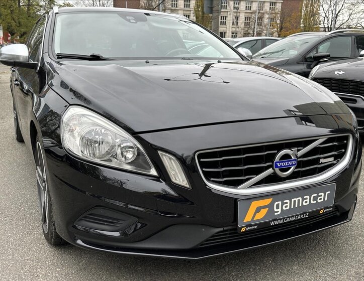 Volvo V60 14