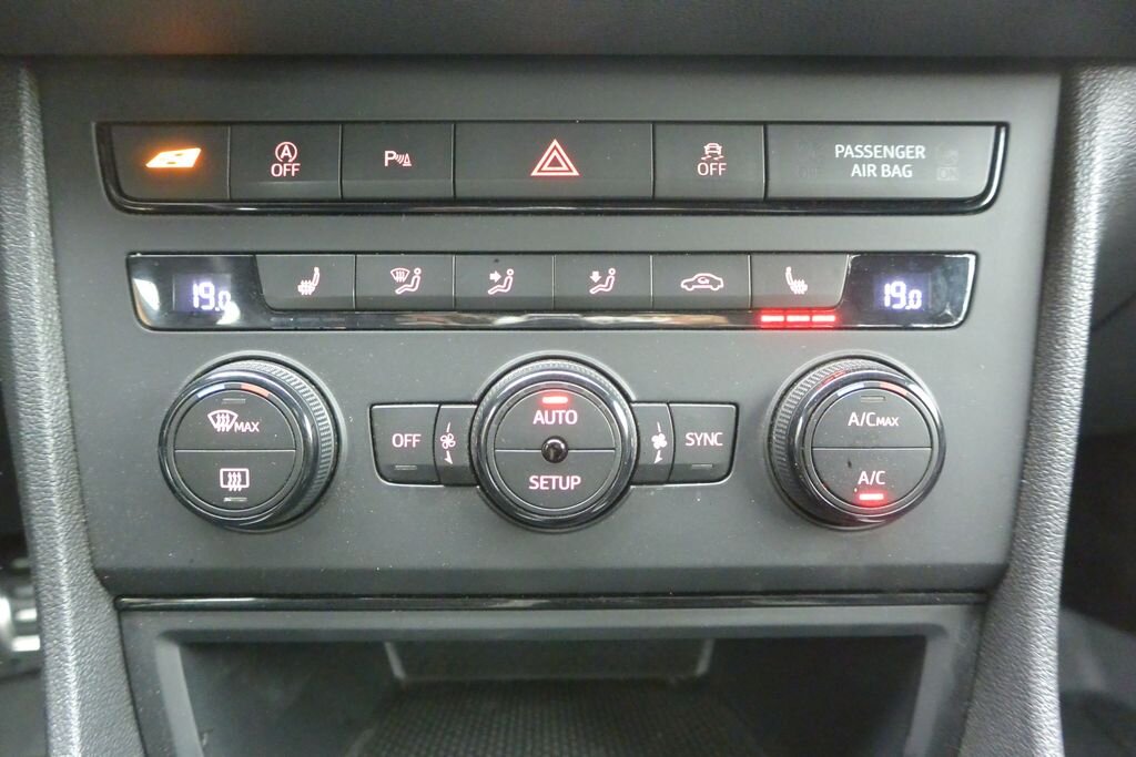 Seat Leon Hatchback 2,0 l 206 kw