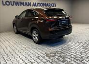 Lexus NX 300h 13