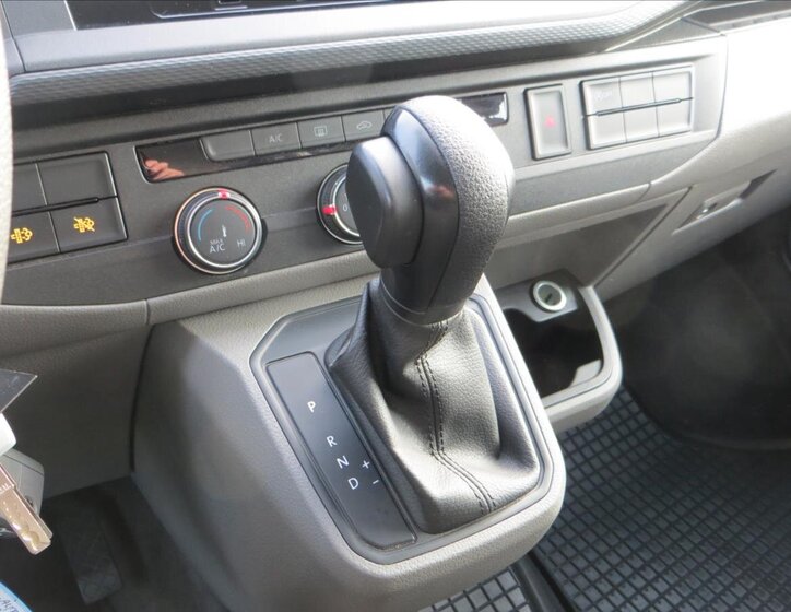 Volkswagen Transporter Kombi 2,0 l 110 kw