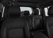 Land Rover Defender 7