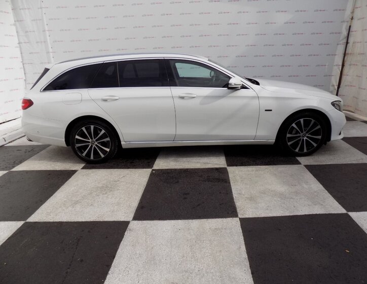 Mercedes-Benz Třídy E 7