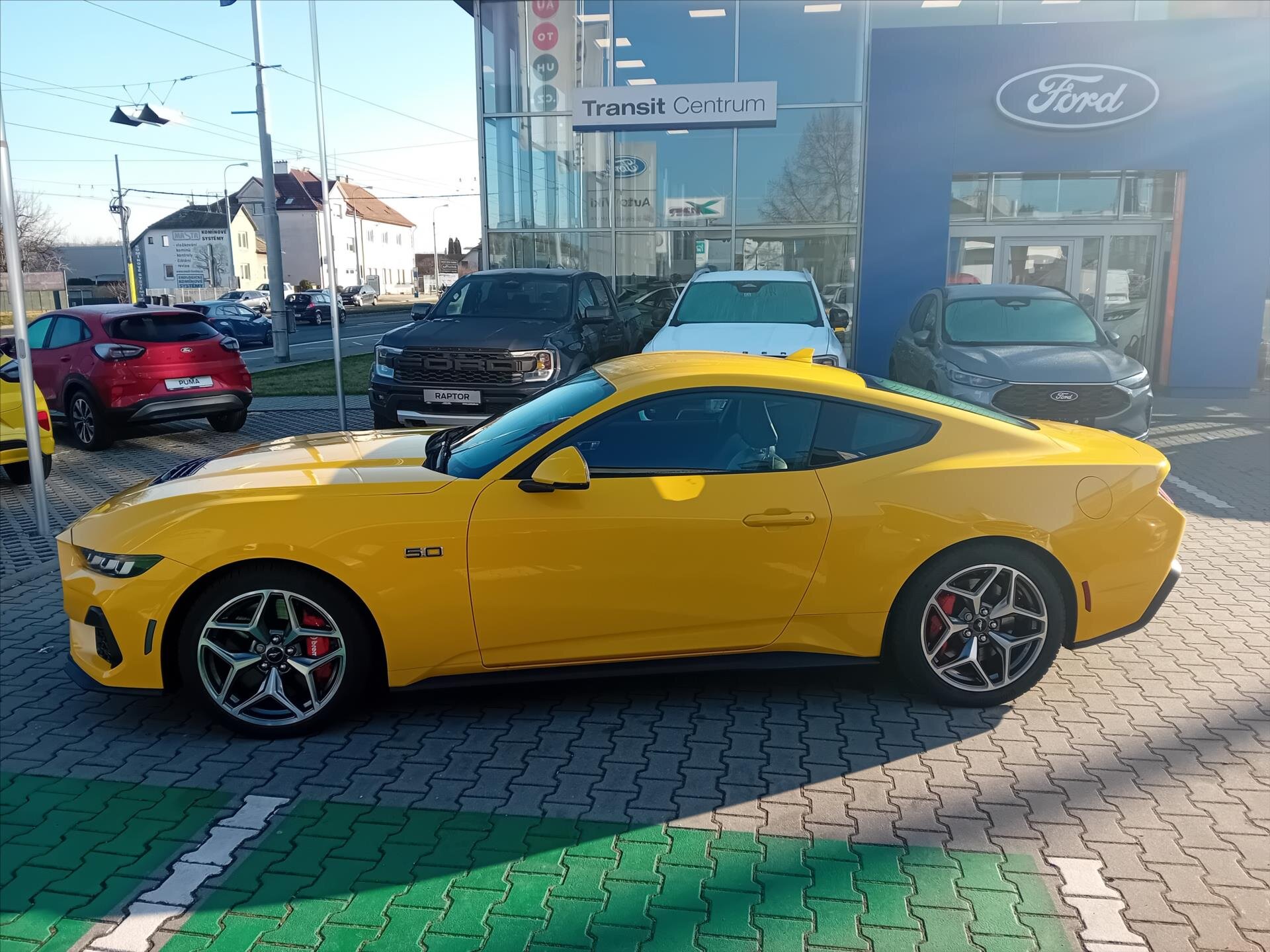 Ford Mustang Kupé 5,0 l 328 kw