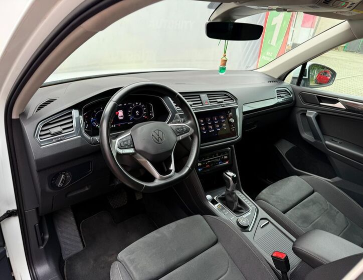 Volkswagen Tiguan 19