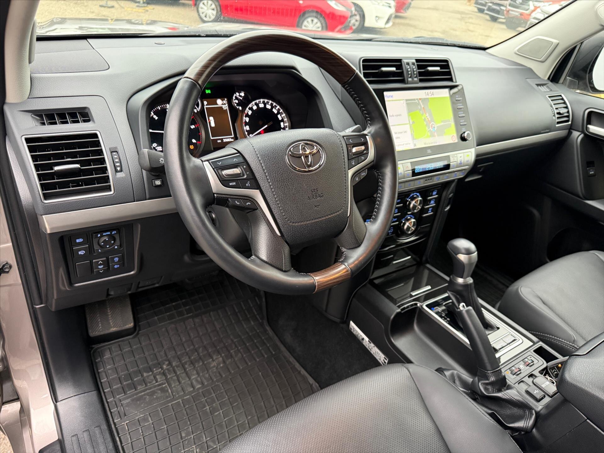 Toyota Land Cruiser SUV 2,8 l 150 kw