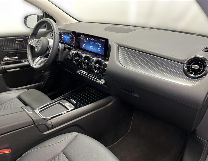 Mercedes-Benz Třídy B Hatchback 1,3 l 120 kw