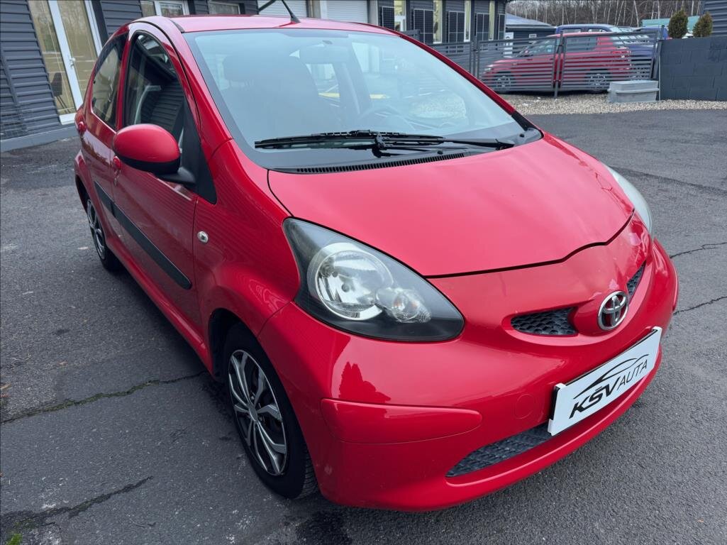 Toyota Aygo Hatchback 998,0 50 kw