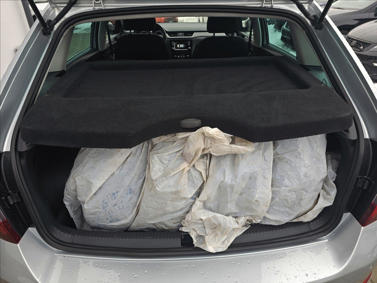 Škoda Rapid Hatchback 999,0 70 kw