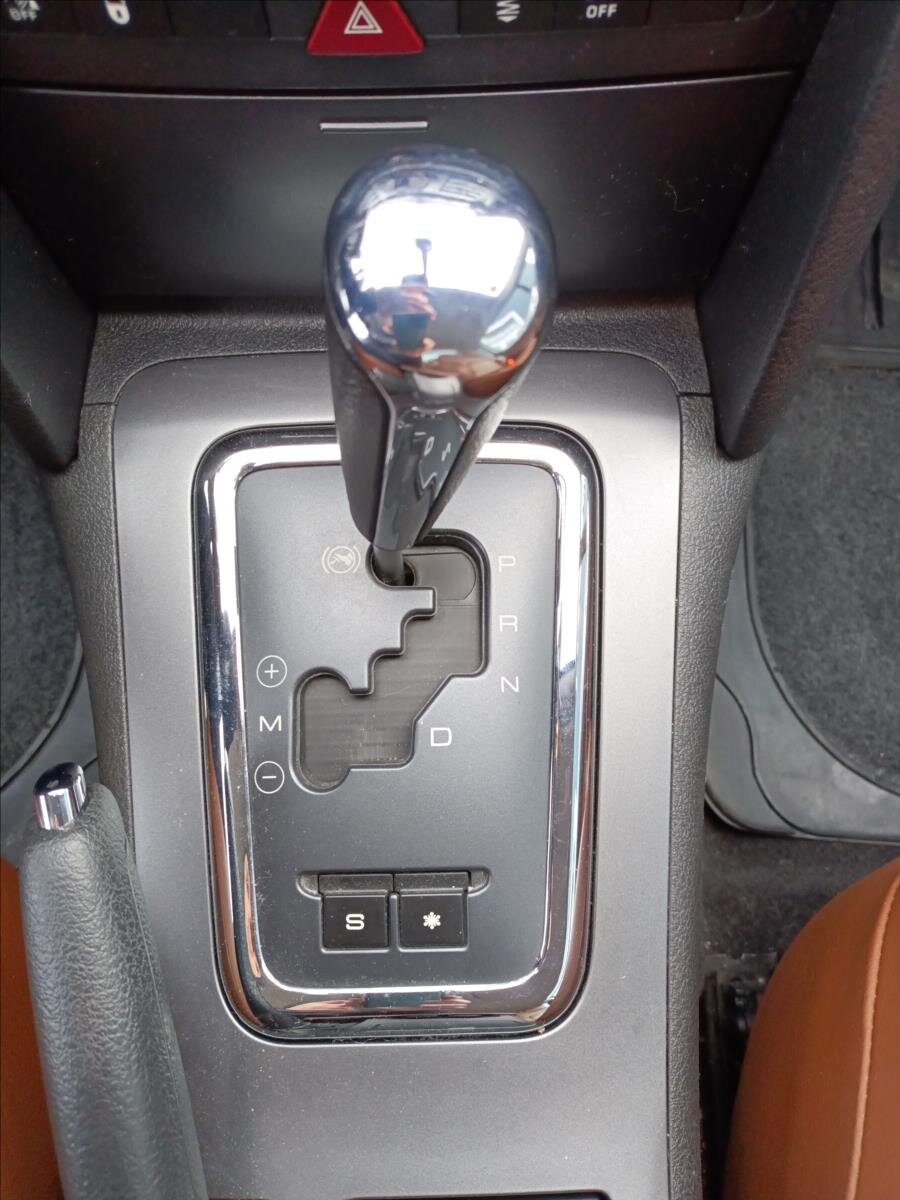 Peugeot 407 Kupé 2,7 l 150 kw