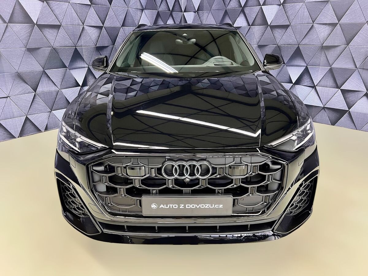 Audi Q8 SUV 3,0 l 210 kw