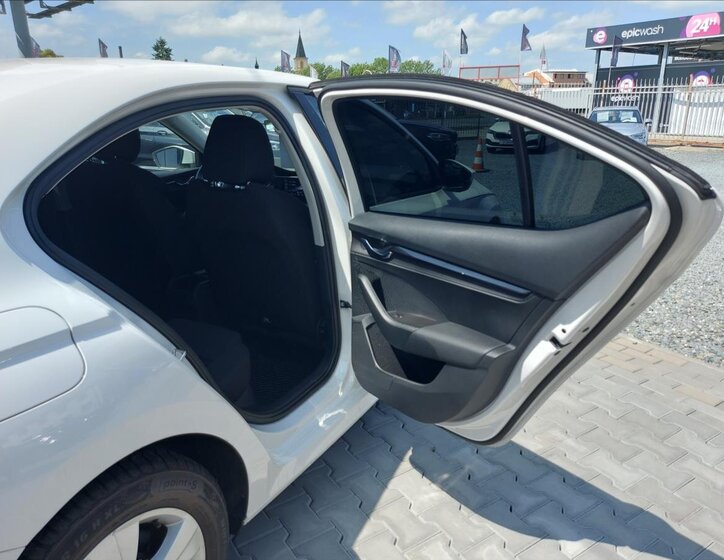 Škoda Octavia Sedan / Limuzína 2,0 l 85 kw