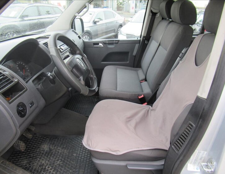 Volkswagen Caravelle MPV 2,5 l 96 kw