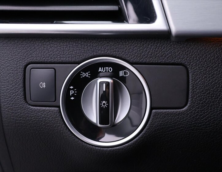 Mercedes-Benz GLE SUV 3,0 l 190 kw