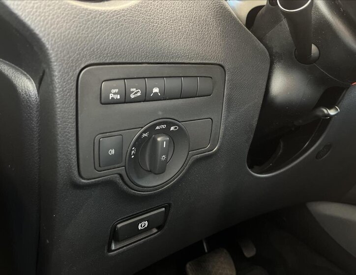Mercedes-Benz Vito MPV 2,0 l 174 kw