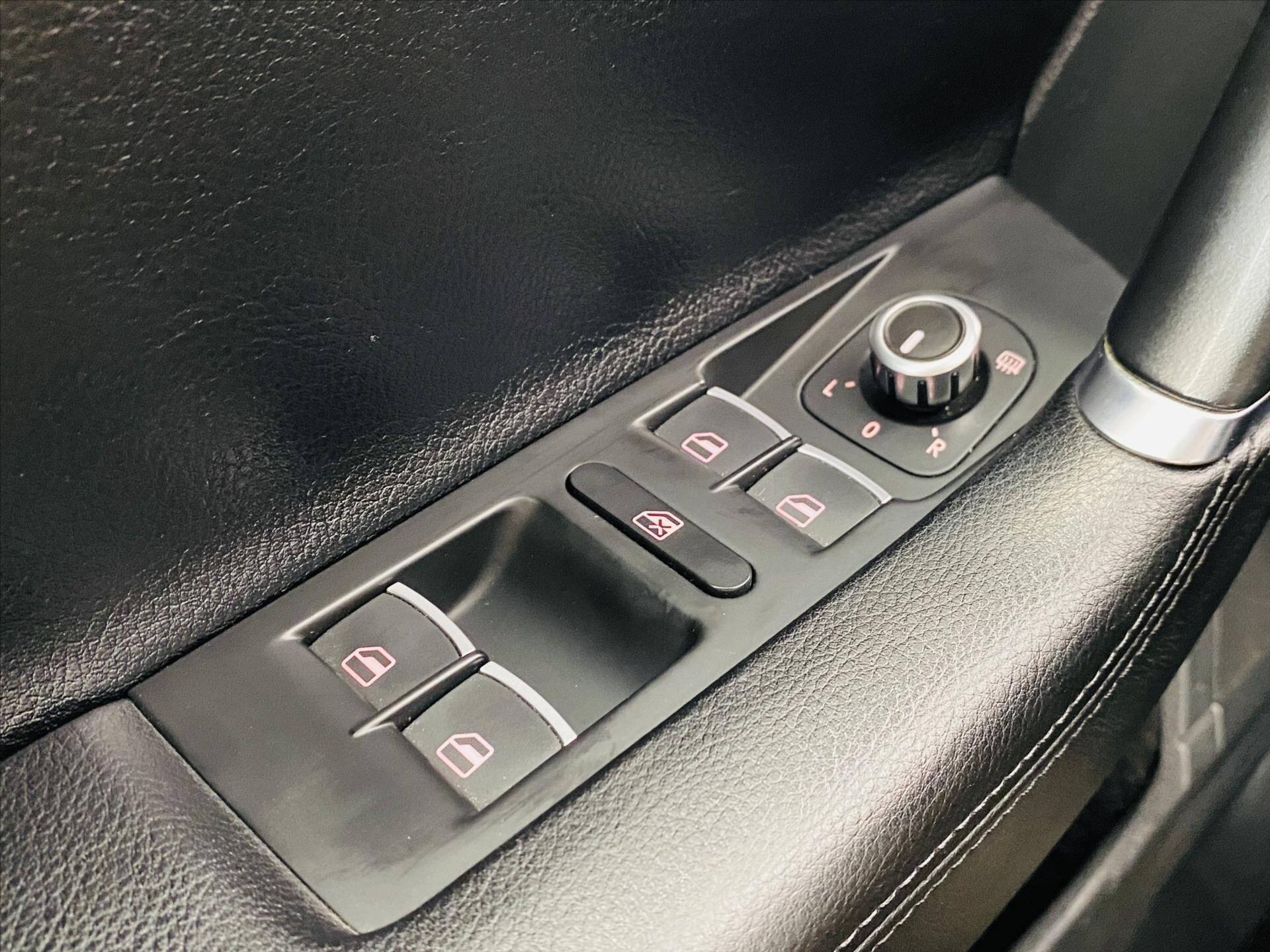 Volkswagen Passat Sedan / Limuzína 2,0 l 130 kw