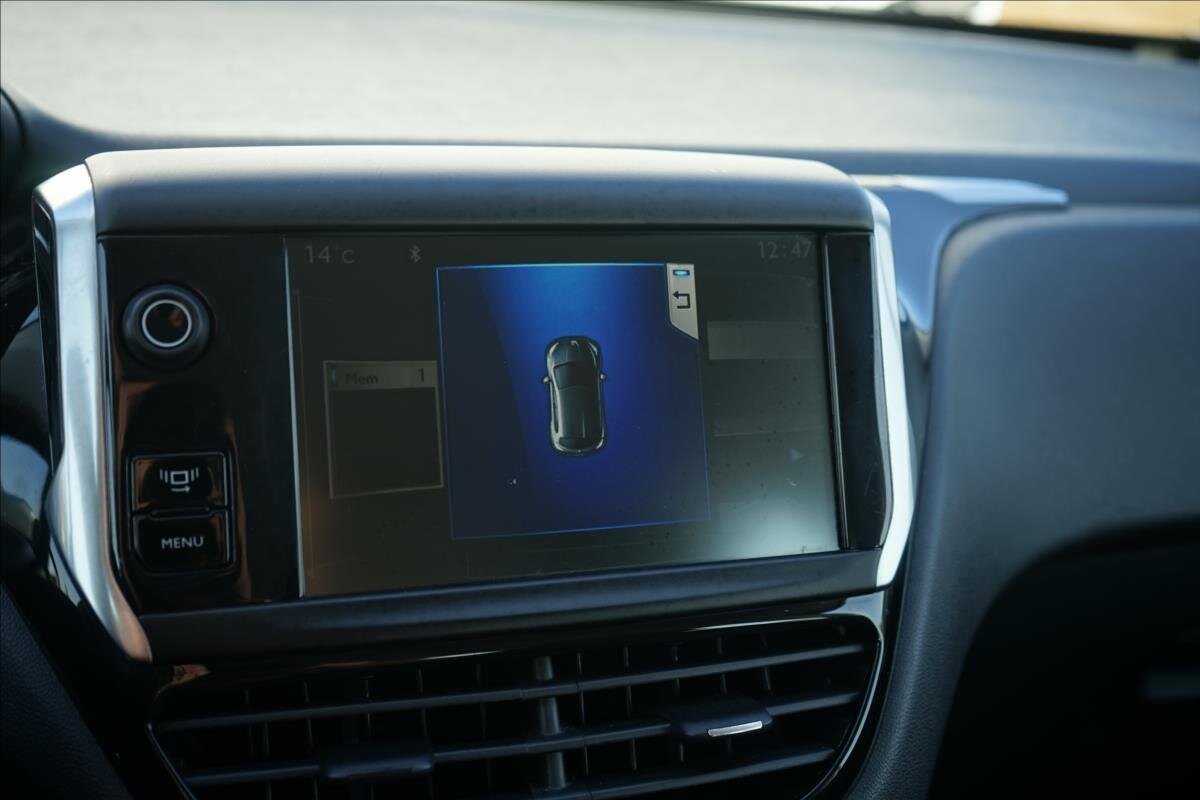 Peugeot 208 Hatchback 1,2 l 60 kw