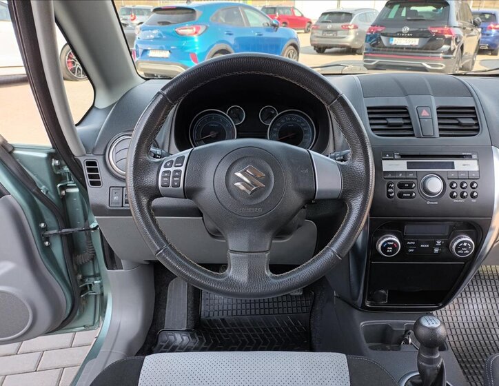 Suzuki SX4 Hatchback 1,6 l 88 kw