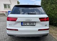 Audi Q7 5