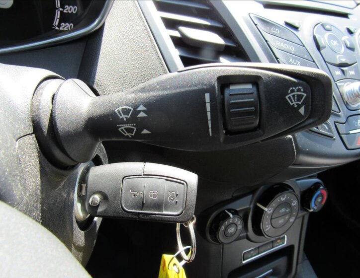 Ford Fiesta Hatchback 998,0 74 kw