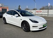 Tesla Model 3 Sedan / Limuzína 0,0 208 kw