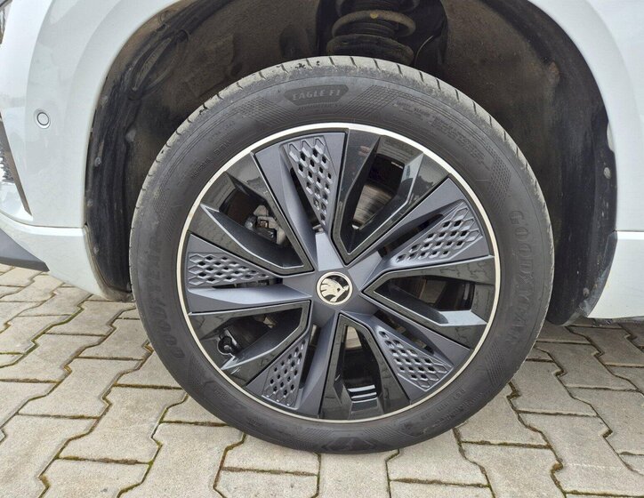 Škoda Karoq SUV 1,5 l 110 kw