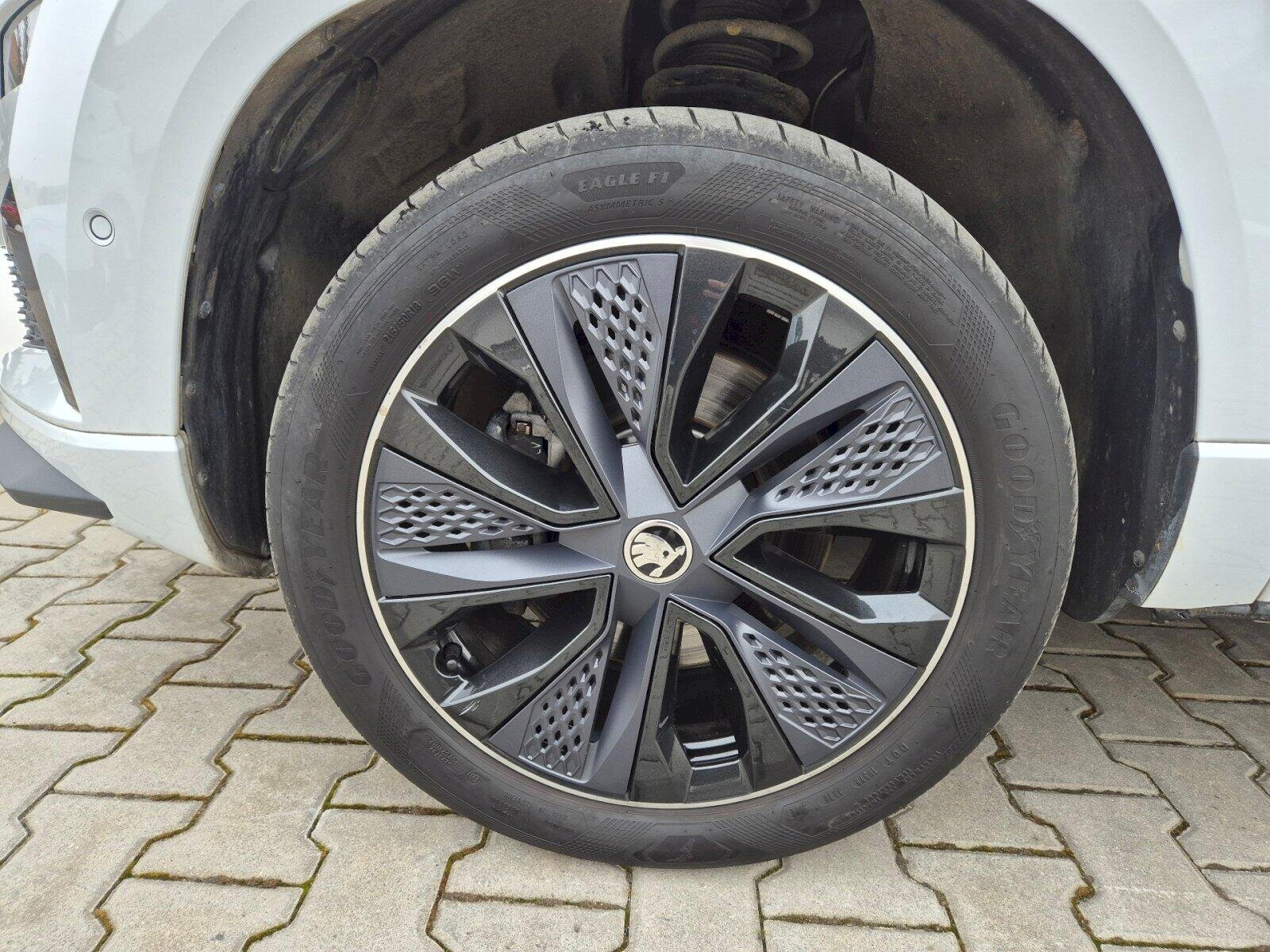 Škoda Karoq SUV 1,5 l 110 kw