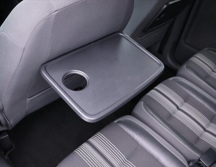 Volkswagen Touran MPV 1,2 l 77 kw