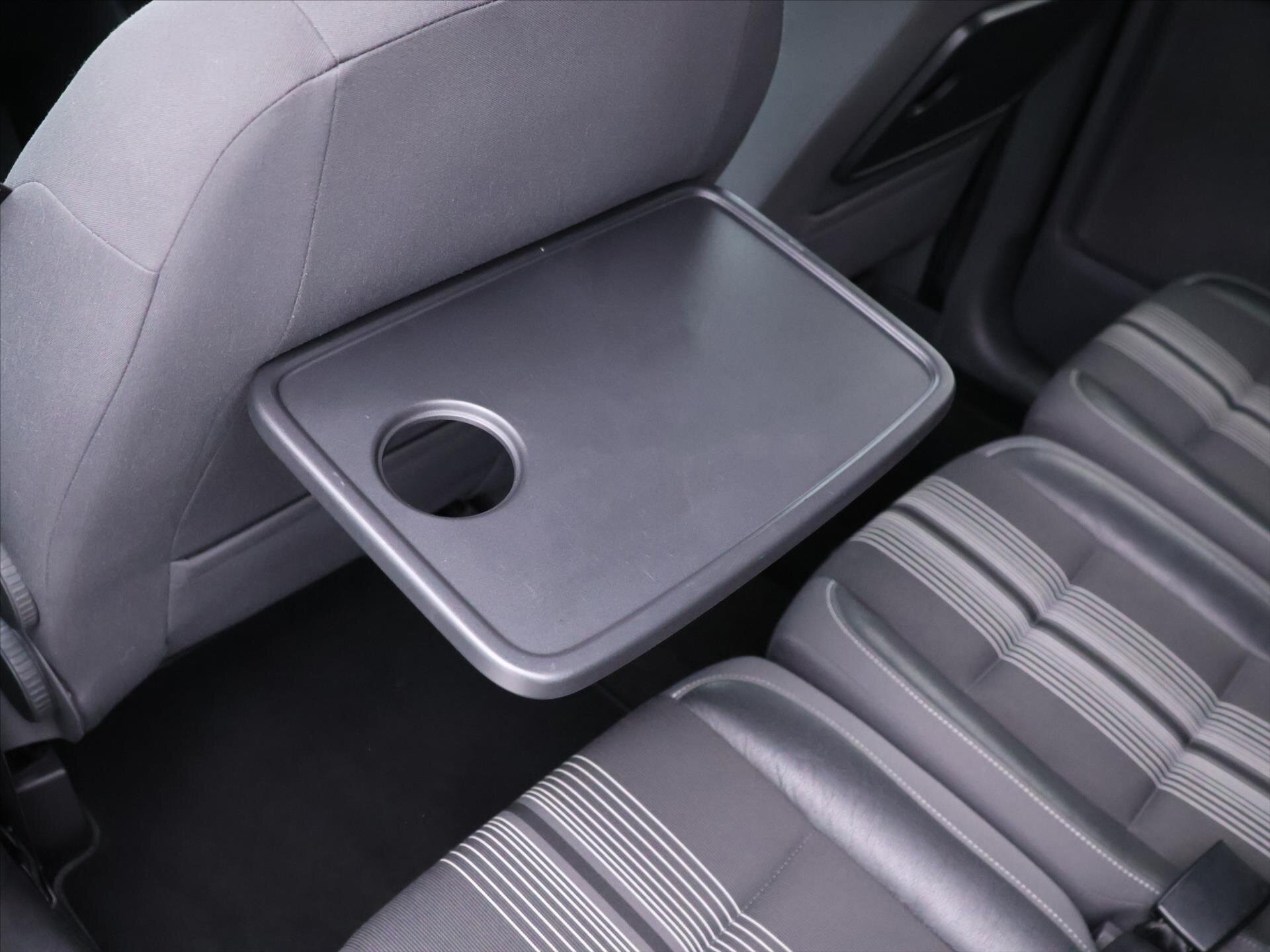 Volkswagen Touran MPV 1,2 l 77 kw