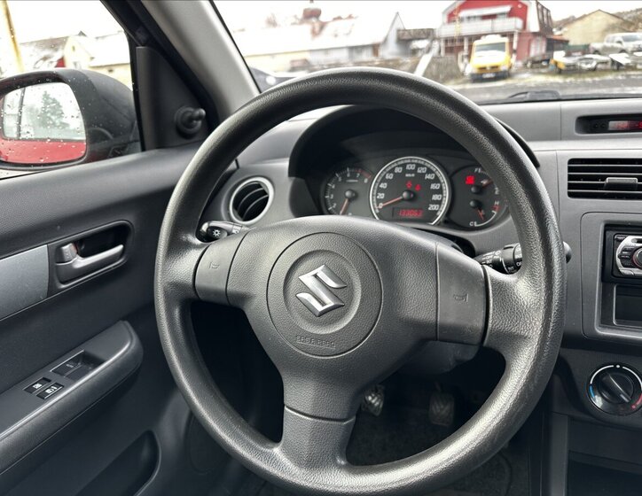Suzuki Swift 15