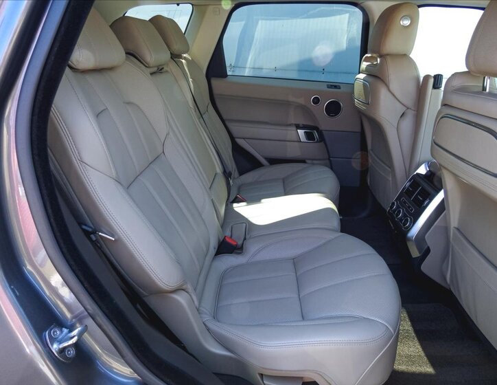 Land Rover Range Rover Sport SUV 4,4 l 250 kw