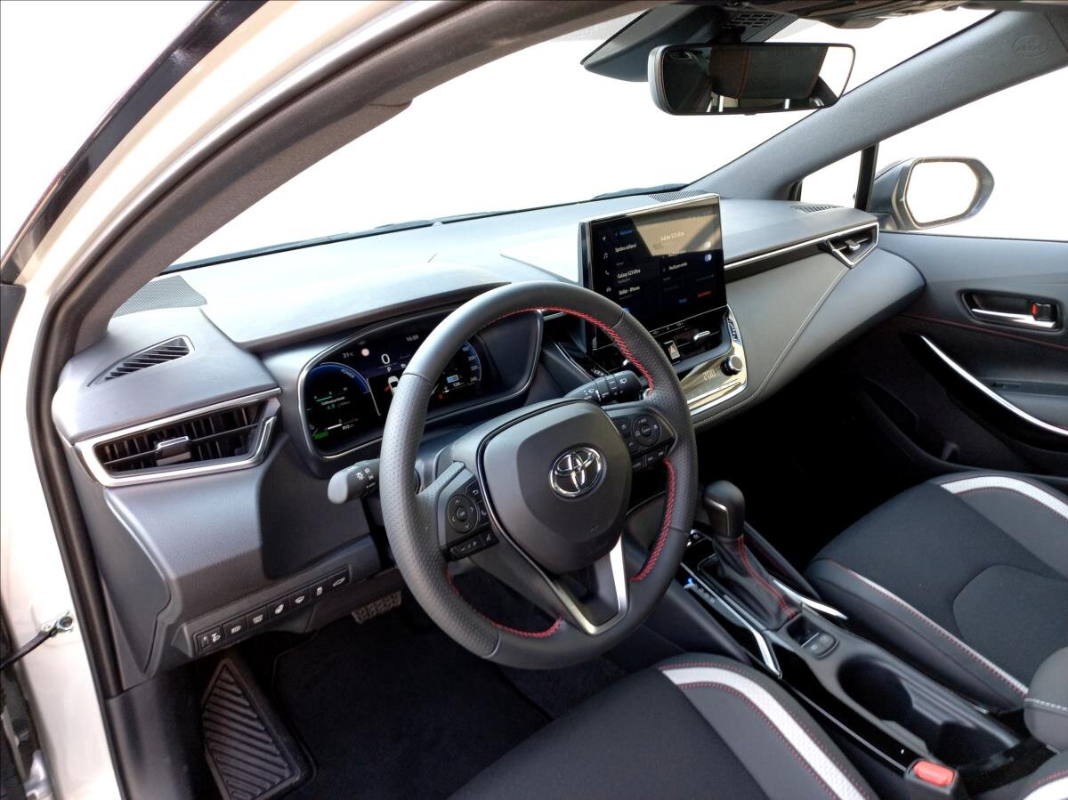 Toyota Corolla Kombi 2,0 l 112 kw