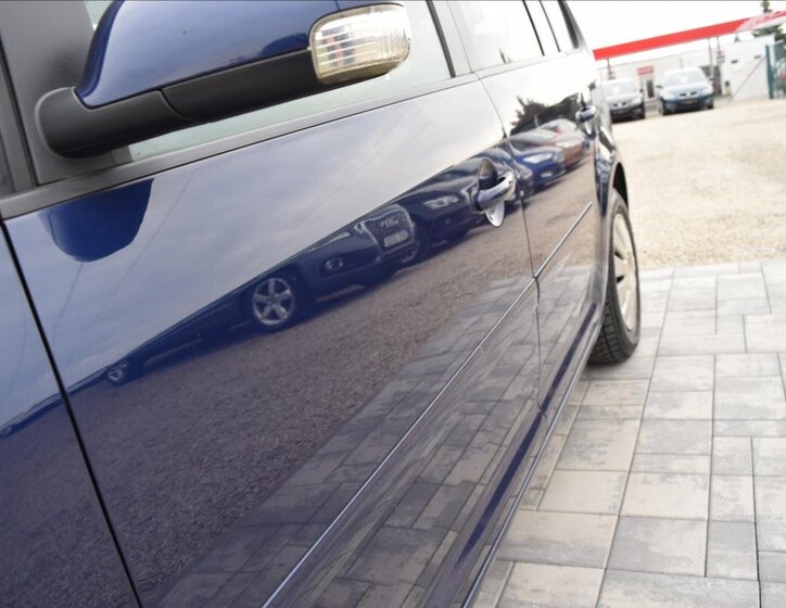 Volkswagen Touran Kombi 1,4 l 103 kw