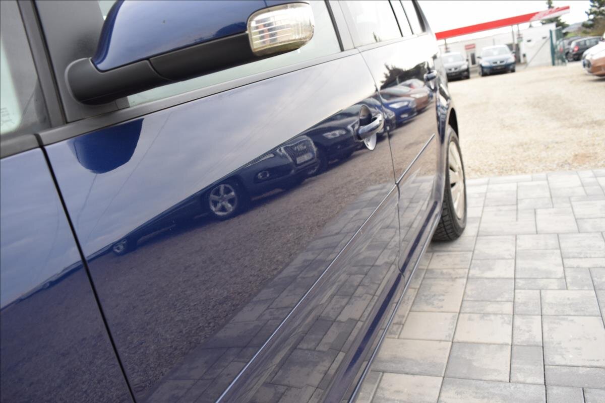 Volkswagen Touran Kombi 1,4 l 103 kw