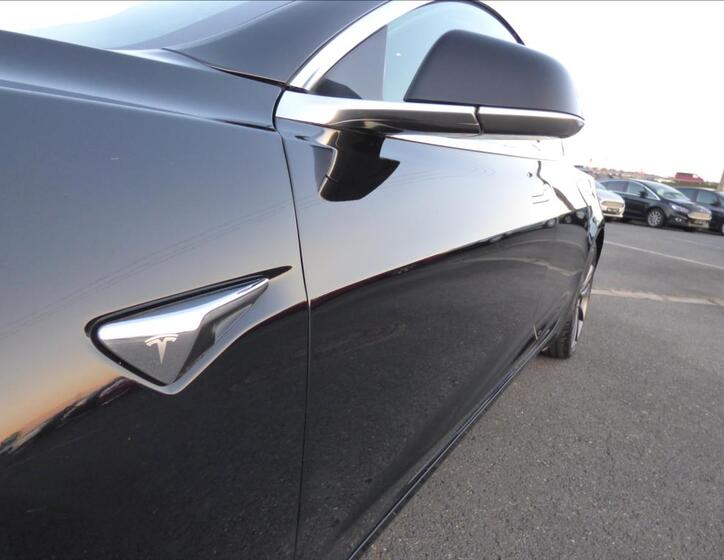 Tesla Model 3 56