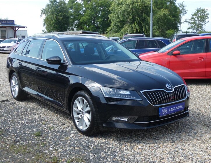 Škoda Superb Kombi 1,5 l 110 kw